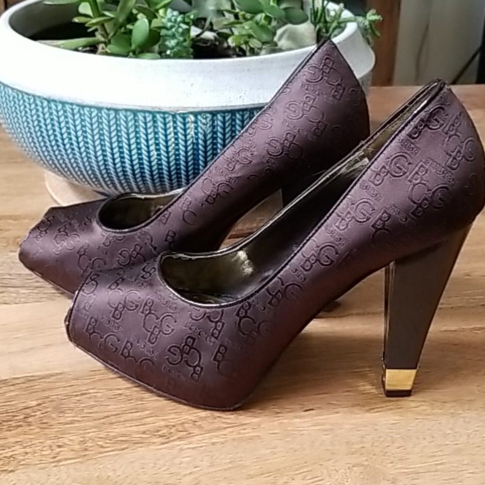 BCB Girls Brown Pumps Size 7  style Meryl